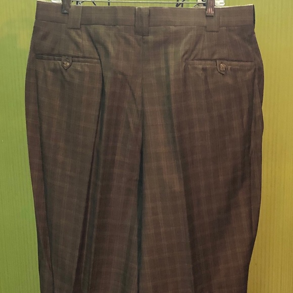 Custom suit - Picture 2 of 3